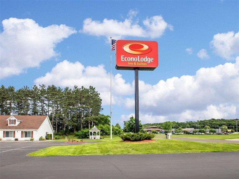 Econo Lodge Inn & Suites أو كلير المظهر الخارجي الصورة
