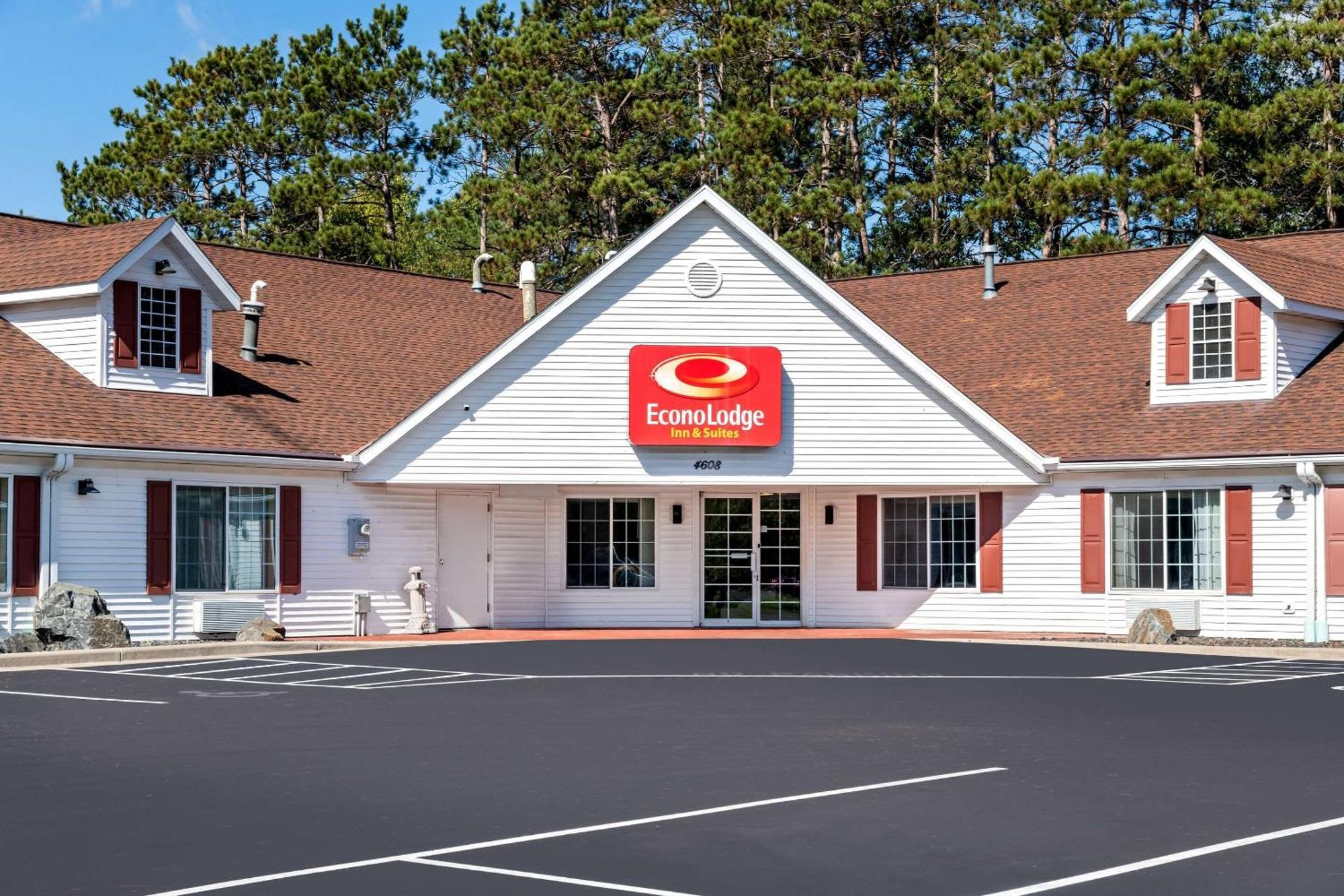 Econo Lodge Inn & Suites أو كلير المظهر الخارجي الصورة