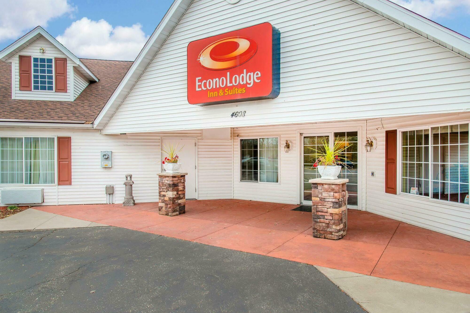 Econo Lodge Inn & Suites أو كلير المظهر الخارجي الصورة