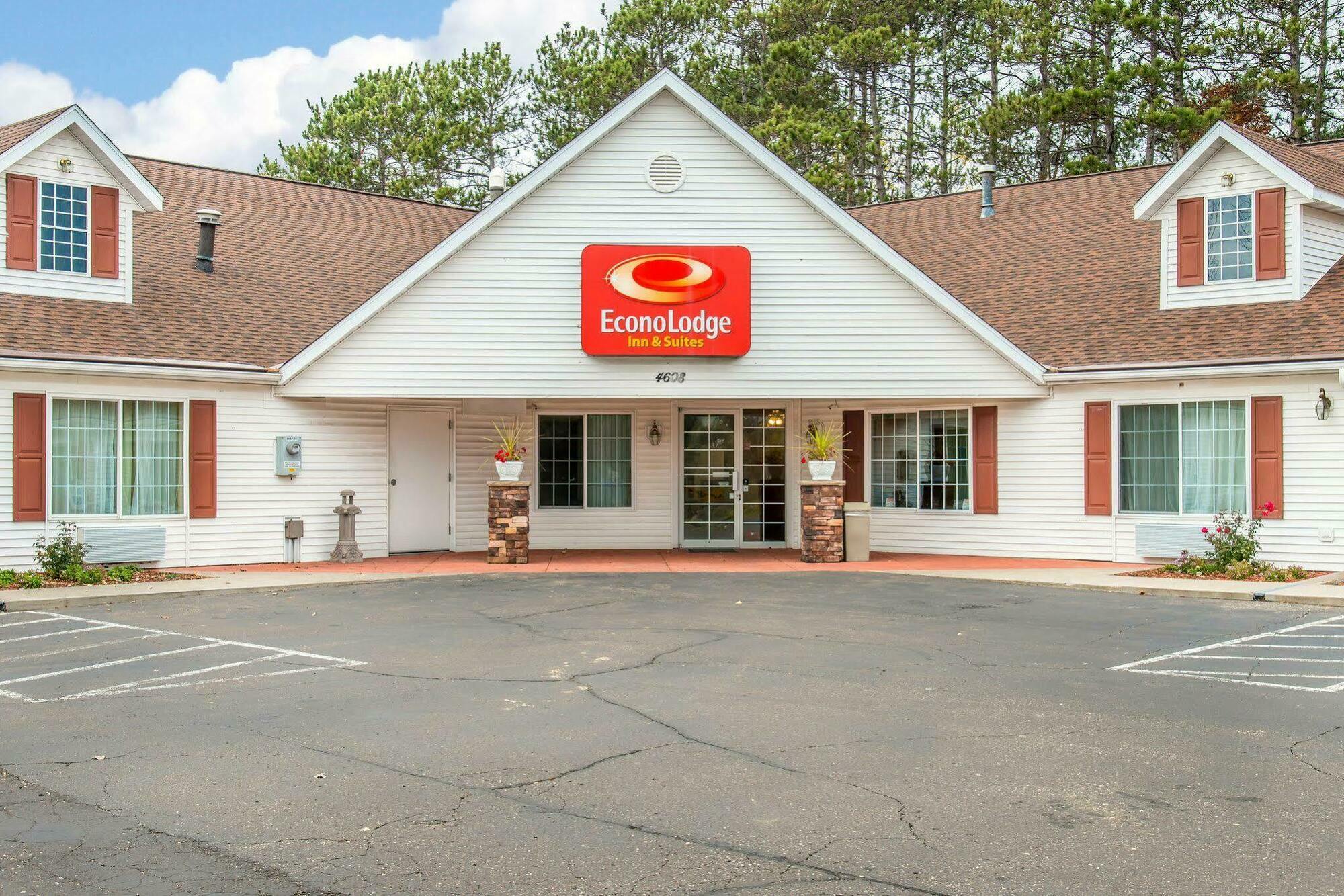 Econo Lodge Inn & Suites أو كلير المظهر الخارجي الصورة